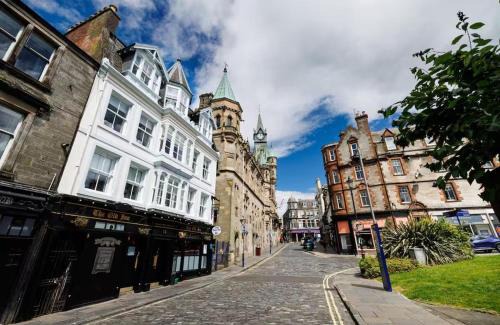 Dunfermline Apartamento | Stylish 2-Bed Apartment in the Heritage Quarter