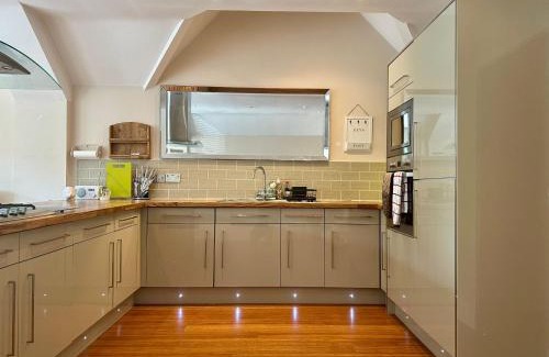 Begbroke Apartamento | Stylish 2 Bed Apartment sleeps 4