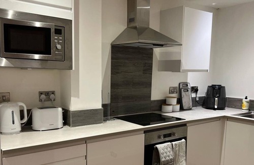 Salford Apartamento | Stylish 2-Bed Apt Private Parking 10mins to Centre