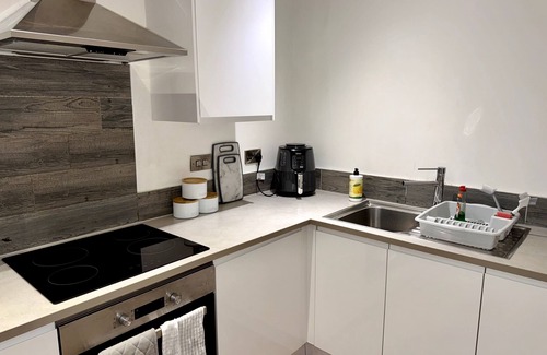Salford Apartamento | Stylish 2-Bed Apt Private Parking 10mins to Centre