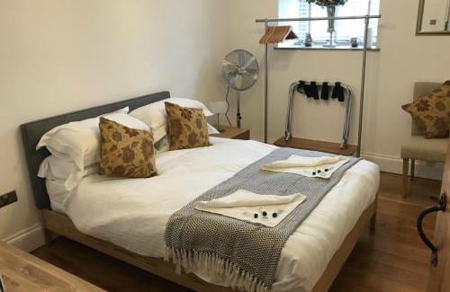 Winkhill Casa | Stylish 2 Bed Peak Dist Cottage Barn Alton Towers