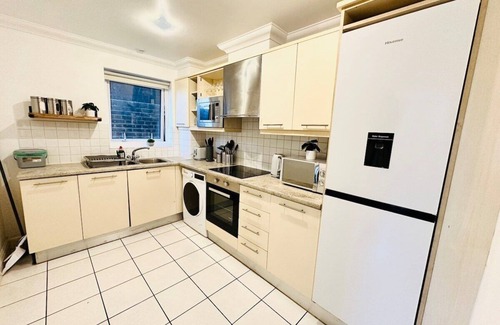 Bromley North Apartamento | Stylish 2 Bedroom Flat in Bow Road