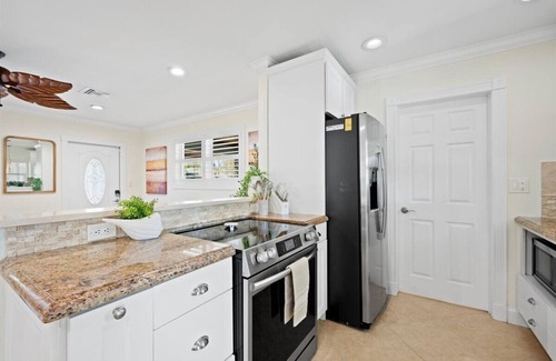 Tequesta Casa | Stylish 2-Bedroom, 2-Bathroom Home with Heated Pool – Just Steps from the Beach!