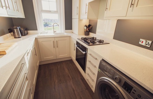 Seaford Apartamento | Stylish 2 bedroom apartment with full modern amenities.