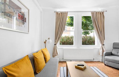Tooting Apartamento | Stylish 2-Bedroom Apartment SW17 London 5 Guests