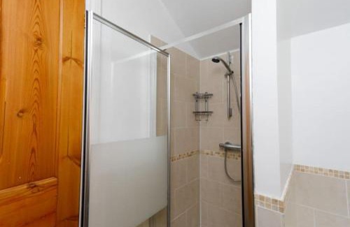 Derby Apartamento | Stylish 2 Bedroom Home with Free on Street Parking