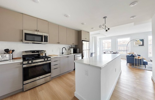 Hoboken Apartamento | Stylish 2 BR w/roof deck access - mins to NYC