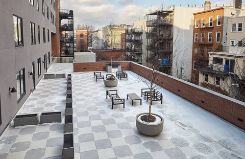 Hoboken Apartamento | Stylish 2 BR w/roof deck access - mins to NYC