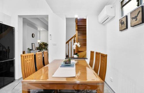 Chippendale Casa | Stylish 2 Story Terrace House in Chippendale