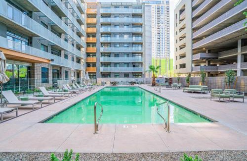 Evans Churchill Apartamento | Stylish 2BD - CDT - Gym, Pool, Parking - Sleep 8