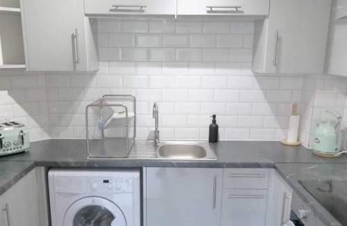 Eastleigh Apartamento | Stylish 2BD Perfect for Couples Eastleigh