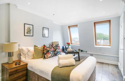 West Brompton Casa | Stylish 2Bed 2 Bath House with Balcony