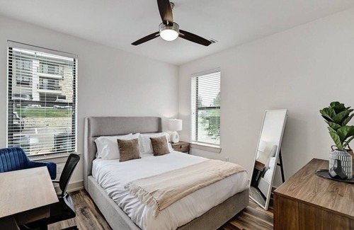 East Oak Hill Apartamento | Stylish 2Bed/2Bath Apt + 1G WiFi + Parking