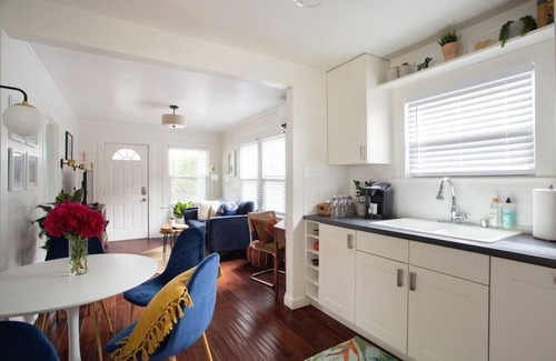Carlson Park Casa | Casa moderna y soleada casa de campo en la ciudad de Culver
