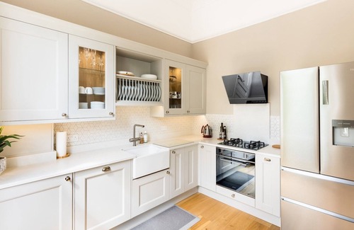 Lillington Apartamento | Stylish 2Bed in Leamington Spa with Parking | Pass The Keys
