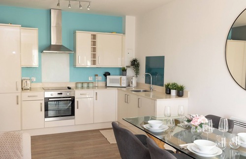Hatfield Apartamento | Stylish 2BR apartment, Town centre, Free parking