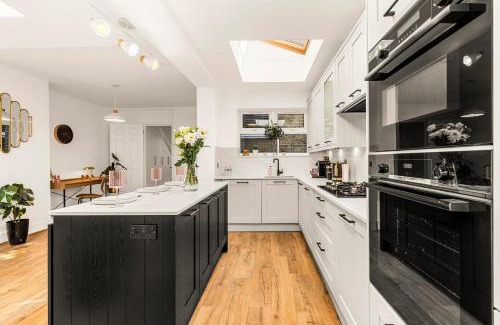 Islington Apartamento | Stylish 2BR Apt in Highbury & Islington with Garden