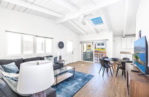 Balboa Peninsula Casa | Stylish 2Br Cottage W Large Patio One House From Beach By Beachview Rentals
