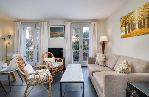 Pimlico Apartamento | Stylish 2BR Flat with Garden Near Buckingham Palace