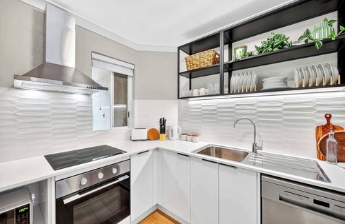 Fremantle Apartamento | Stylish 2BR Fremantle Apartment with Pool Access