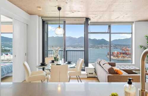 Gastown Apartamento | Stylish 2BR Loft in Historic Gastown with Mountain Views