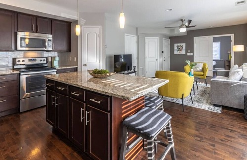 Mount Auburn Apartamento | Stylish 2BR near it all