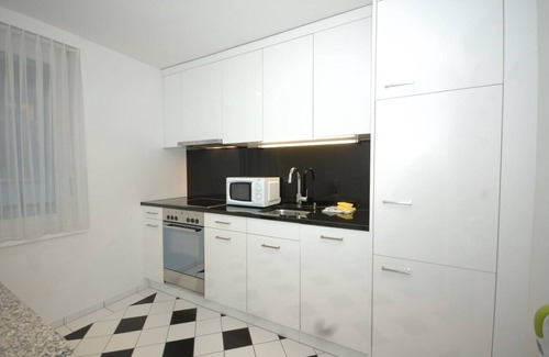 Seefeld Apartamento | Stylish 2BR near lake - Flower 3