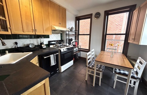 Crown Heights Apartamento | Stylish 2BR, Steps to Prospect Park!