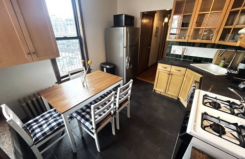 Crown Heights Apartamento | Stylish 2BR, Steps to Prospect Park!