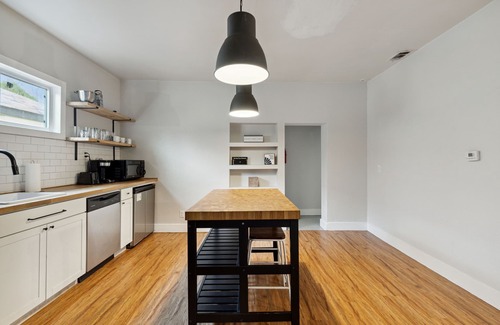 Dallas Casa | Stylish 2BR Unit Near Deep Ellum + Fair Park