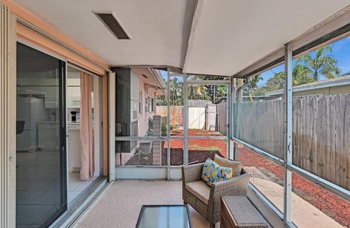 Coral Ridge Isles Apartamento | Stylish 2BR unit Ft Lauderdale Pool close to Beach