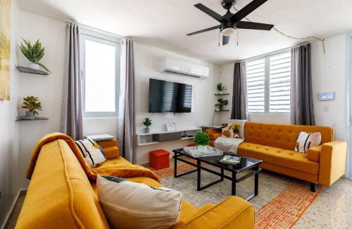 Machos Casa | Stylish 3 Bed-2Bath with Pool & Solar Panels