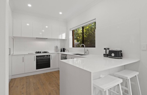 Glenelg South Casa | Stylish 3-Bed House Close to Attractions