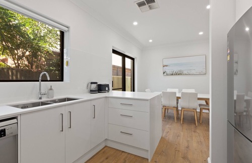 Glenelg South Casa | Stylish 3-Bed House Close to Attractions