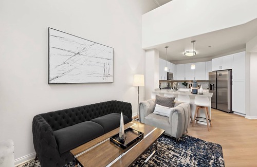 Irvine Business Complex Apartamento | Stylish 3 Bed in the Heart of Irvine. Centrally Located, Beautifully Decorated.
