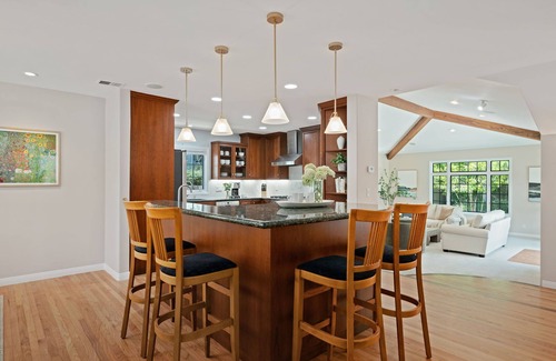 West Mesa Casa | Stylish 3 bedroom Mesa Retreat with Warm Interior Design & Spacious Patio