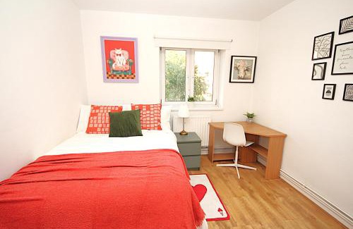 Chaucer Apartamento | Stylish 3-Bedroom Apartment mins to London Bridge