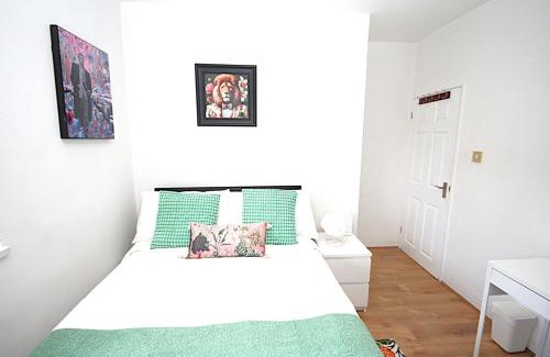 Chaucer Apartamento | Stylish 3-Bedroom Apartment mins to London Bridge