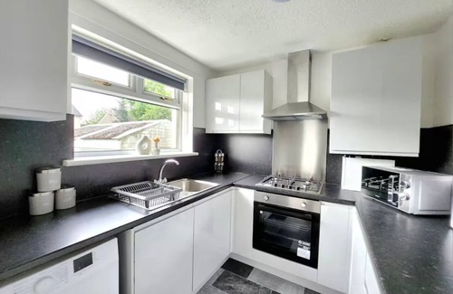 Newton Mearns Casa | Stylish 3 Bedroom House in Glasgow