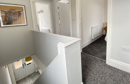 Doncaster Casa | Stylish, 3-bedroom home, with parking on premises