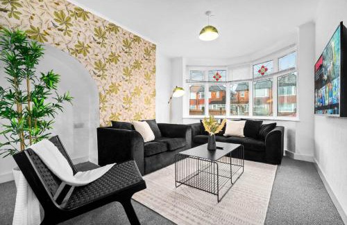 Great Barr Casa | Stylish 3 Bedroom House - Parking - Garden - Great Barr - Netflix - Top Rated -121J