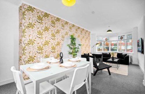 Great Barr Casa | Stylish 3 Bedroom House - Parking - Garden - Great Barr - Netflix - Top Rated -121J