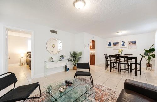 East Little Havana Apartamento | Stylish 3 Bedroom Miami Retreat Close Brickell