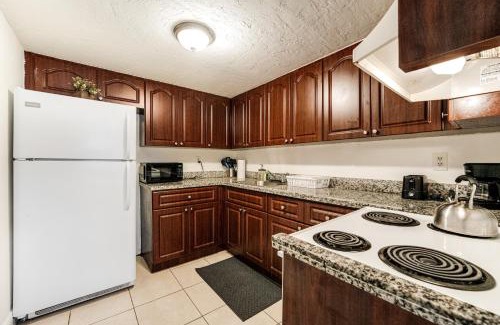 East Little Havana Apartamento | Stylish 3 Bedroom Miami Retreat Close Brickell