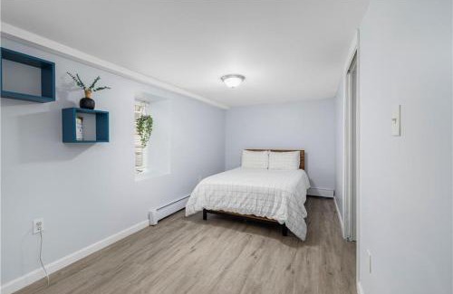 Elmhurst Casa | Stylish 3 bedroom near Downtown Providence & Providence College