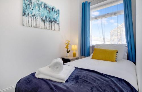 Darlington Casa | Stylish 3-Bedroom Oasis in Darlington, Sleeps 5