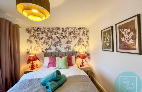 St Helens Apartamento | Stylish 3-Bedroom St Helens Home with Parking & Wi-Fi