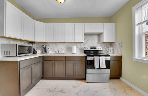 South Side Apartamento | Stylish 3-bedroom 3rd fl Apt in Mount Vernon, NY