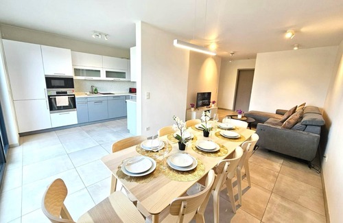 Hamm Apartamento | Stylish 3 BR with 2 terraces and parking