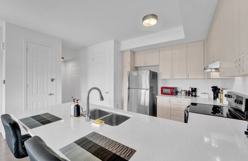 Milton Apartamento | Stylish 3BR 2.5 Bath Townhouse w/Patio & parking
